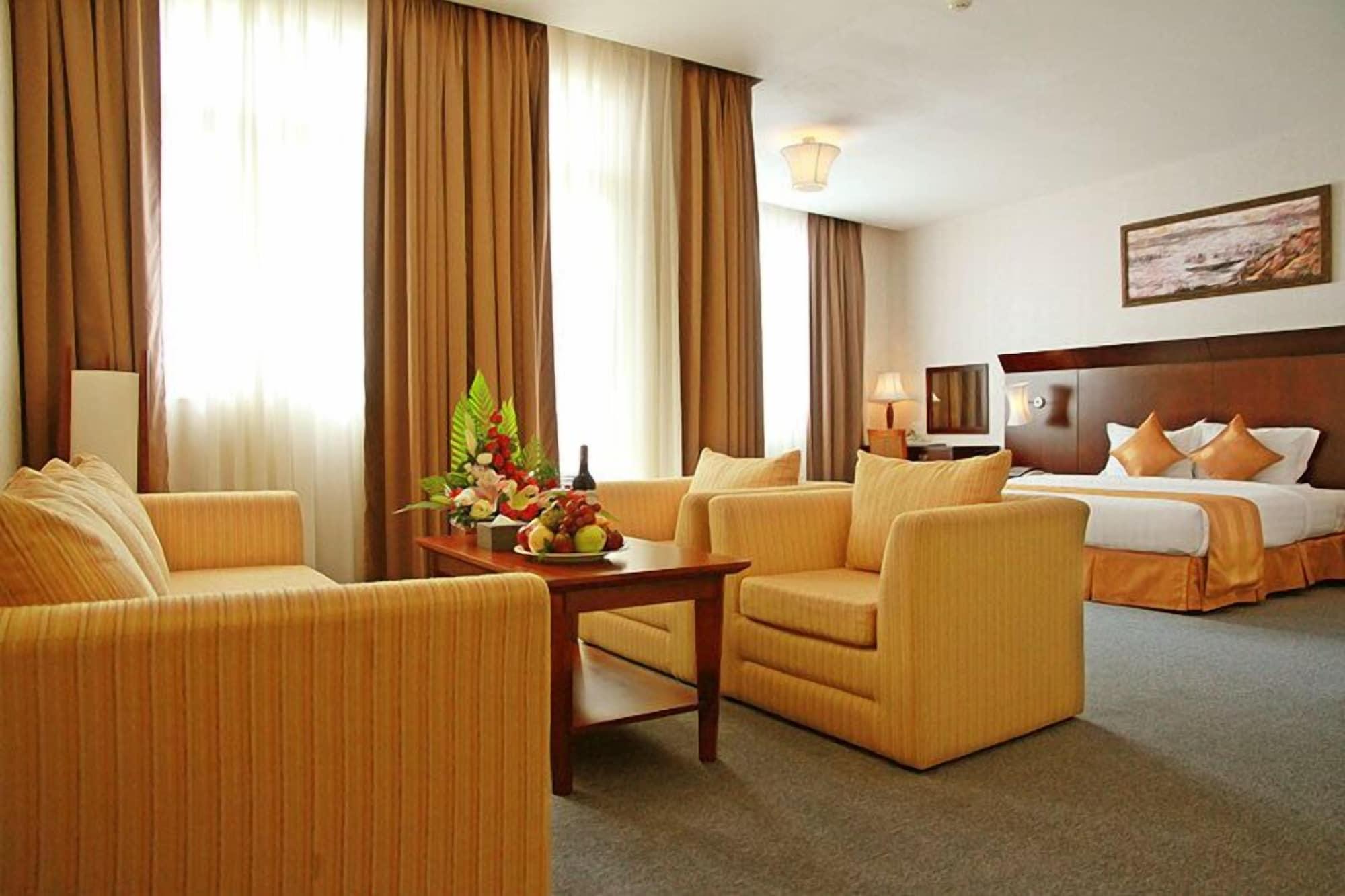 Dakruco Hotel Buôn Ma Thuột Esterno foto