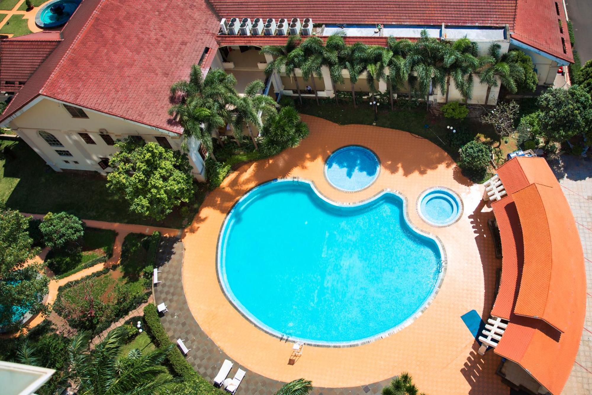 Dakruco Hotel Buôn Ma Thuột Esterno foto