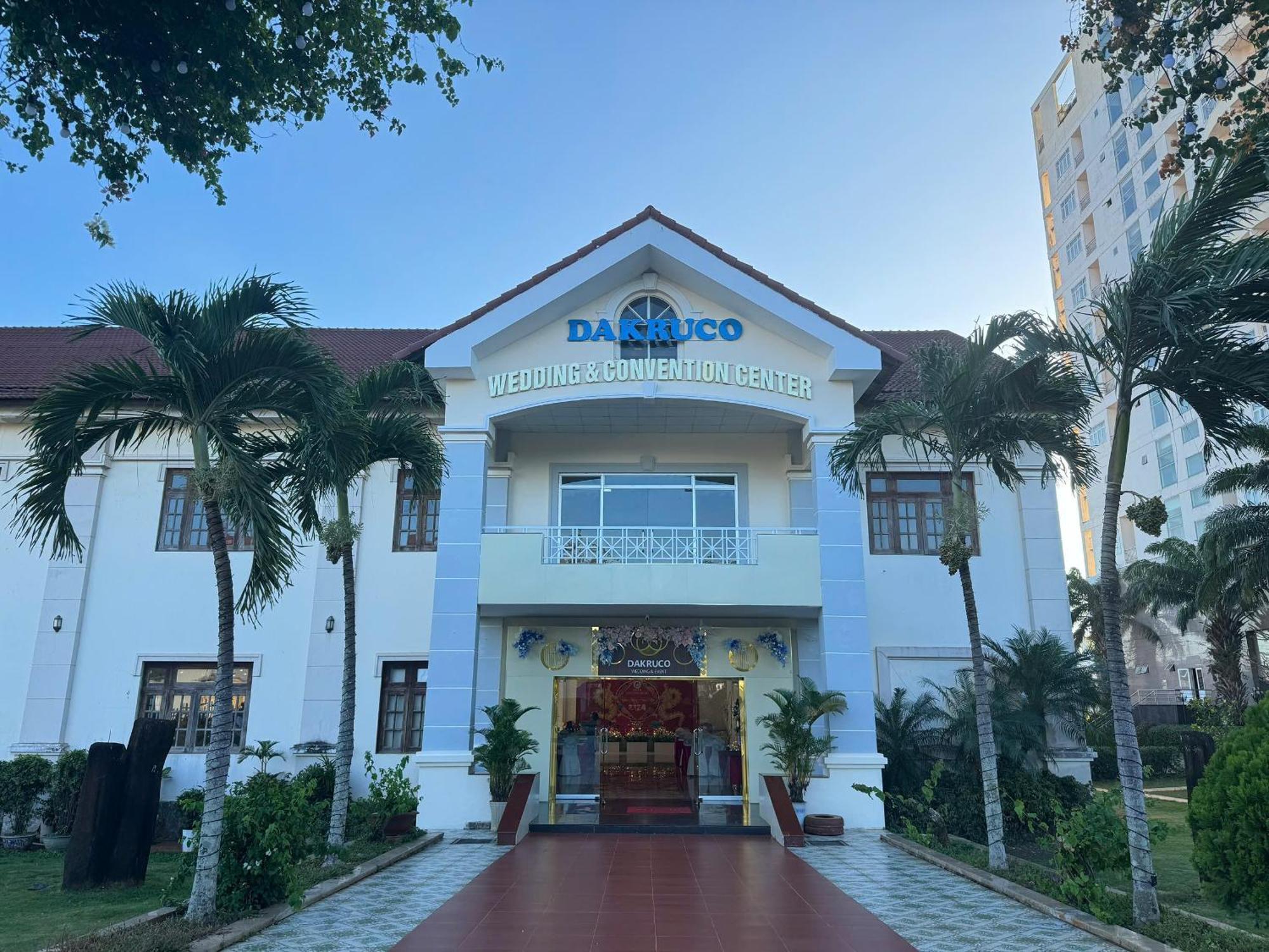 Dakruco Hotel Buôn Ma Thuột Esterno foto